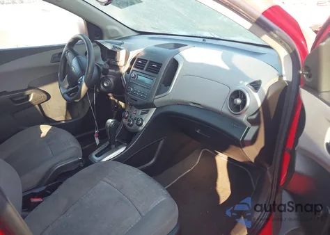 2015 Chevrolet Sonic Ls из США, поврежденный, VIN 1G1JA6SG2F4203139